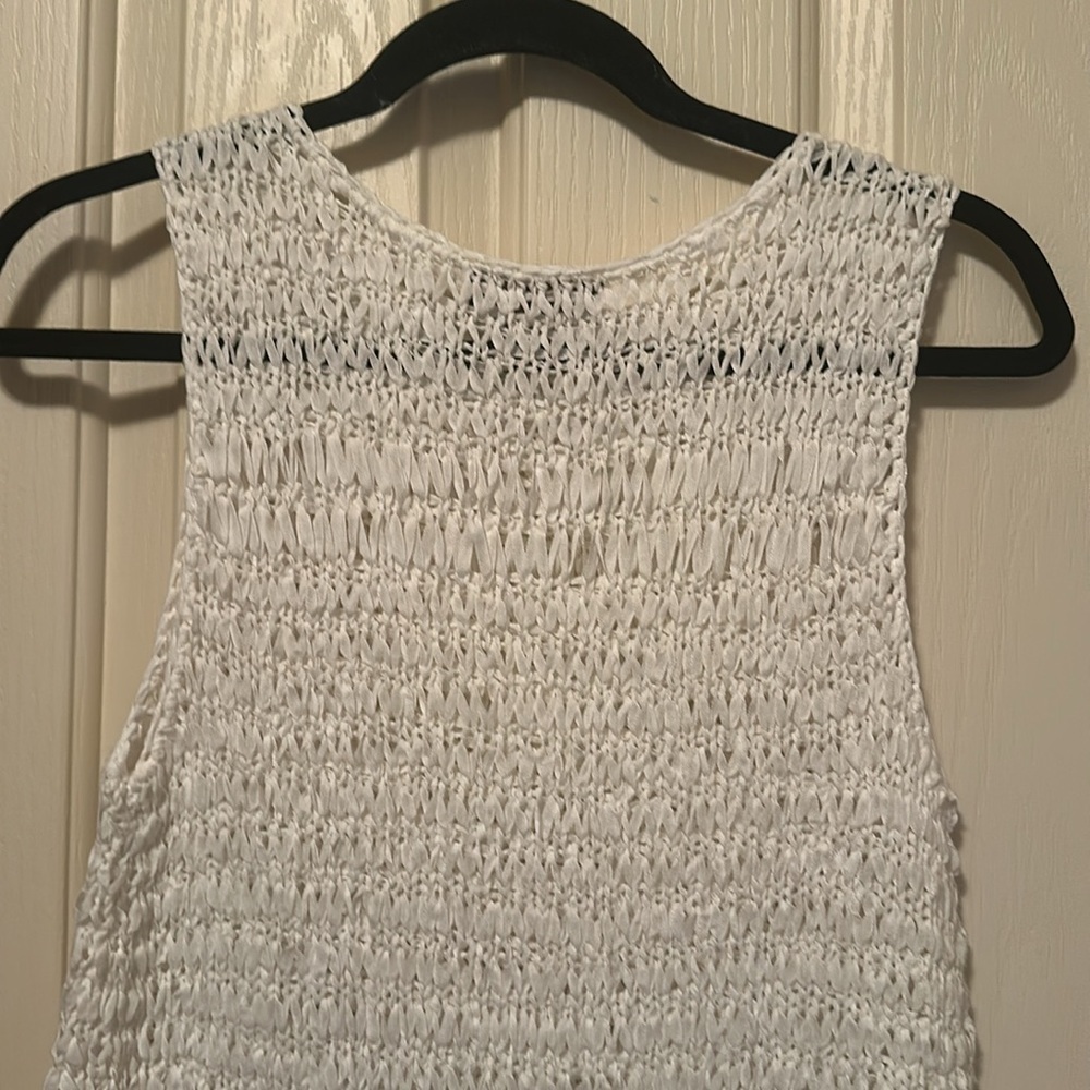Cream Smocked Donna Karen Tank Top with Airy Design, size small - Picture 5 of 10